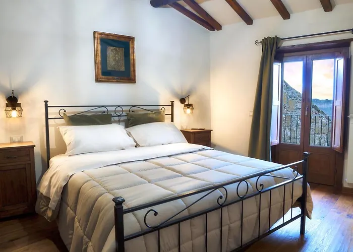 La Finestra su Civita